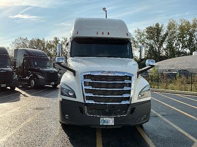 Used 2022 Freightliner Cascadia - photo 1