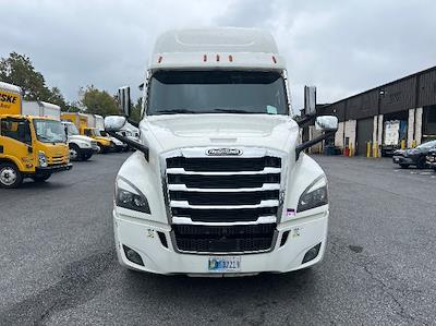 Used 2022 Freightliner Cascadia Detroit DD15AT Semi Truck with Sleeper Cab for sale #411623 - photo 2