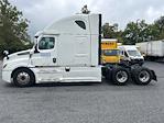 Used 2022 Freightliner Cascadia Detroit DD15AT Semi Truck with Sleeper Cab for sale #411623 - photo 4