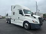 Used 2022 Freightliner Cascadia Detroit DD15AT Semi Truck with Sleeper Cab for sale #413134 - photo 1