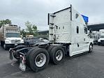 Used 2022 Freightliner Cascadia Detroit DD15AT Semi Truck with Sleeper Cab for sale #413134 - photo 7