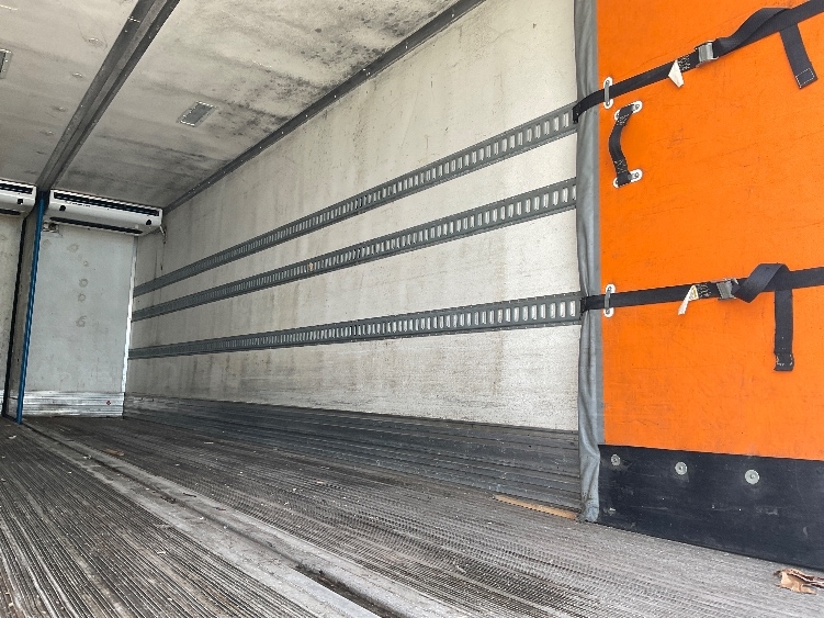 Used 2018 Freightliner M2 106 - photo 13
