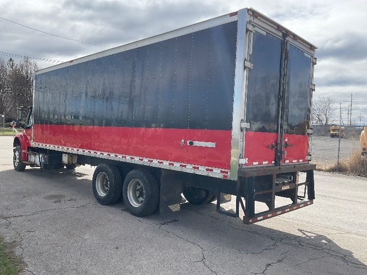 Used 2018 Freightliner M2 106 - photo 8