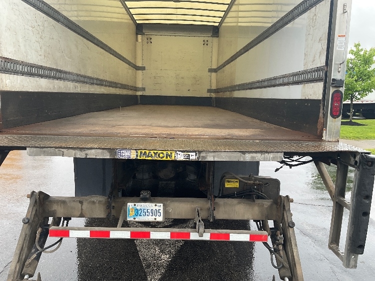 Used 2019 Freightliner M2 112 - photo 12