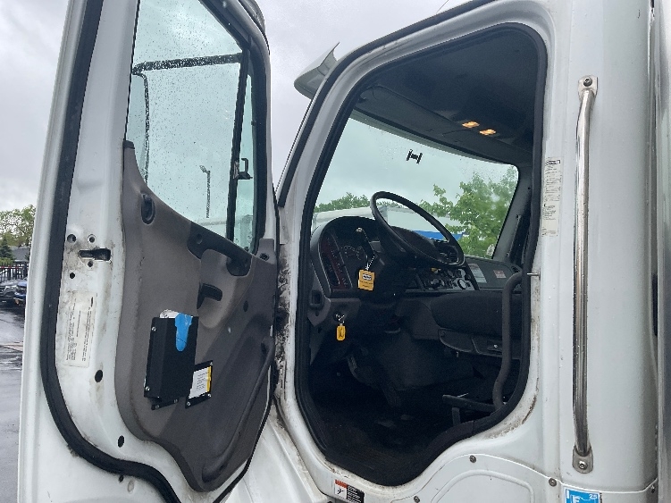 Used 2019 Freightliner M2 112 - photo 18