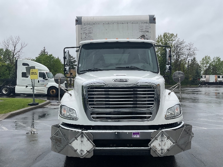 Used 2019 Freightliner M2 112 - photo 2