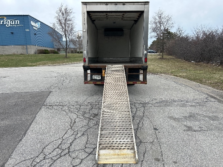 Used 2019 Hino 195 - photo 11