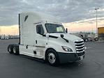 Used 2022 Freightliner Cascadia Detroit DD15AT Semi Truck with Sleeper Cab for sale #415031 - photo 1