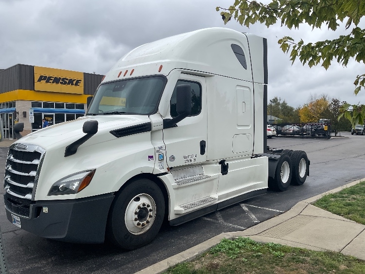Used 2022 Freightliner Cascadia - photo 5