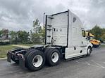 Used 2022 Freightliner Cascadia Detroit DD15AT Semi Truck with Sleeper Cab for sale #415037 - photo 7