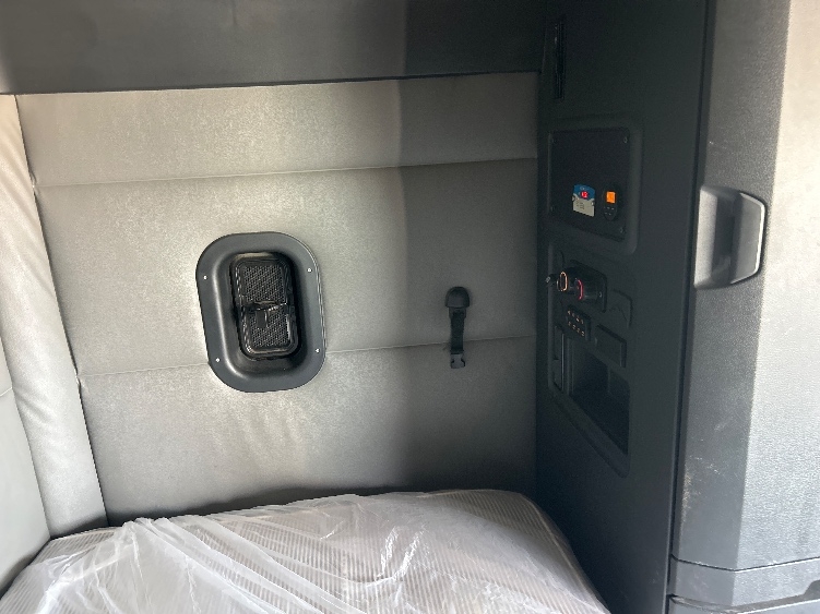 Used 2022 Freightliner Cascadia - photo 20