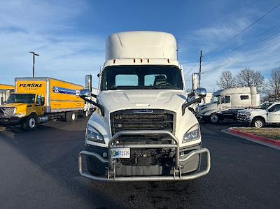 Used 2022 Freightliner Cascadia Detroit DD13 Semi Truck for sale #415206 - photo 2