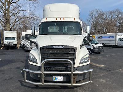 Used 2022 Freightliner Cascadia - photo 1