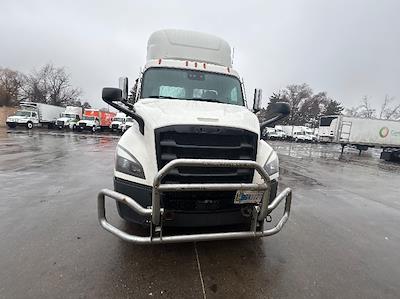 Used 2022 Freightliner Cascadia - photo 1