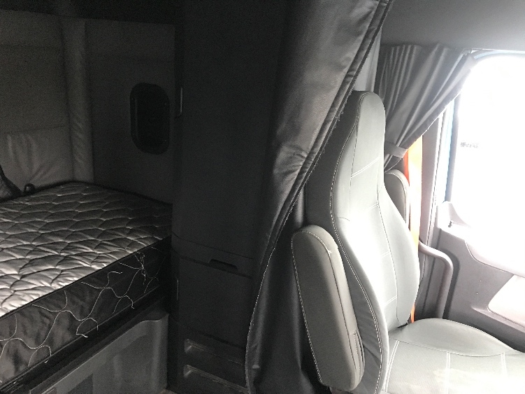 Used 2022 Freightliner Cascadia - photo 20
