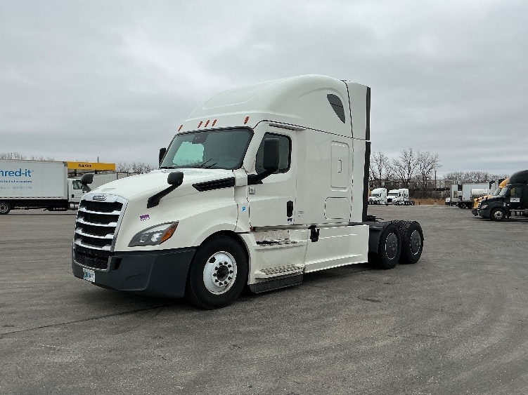 Used 2022 Freightliner Cascadia - photo 5