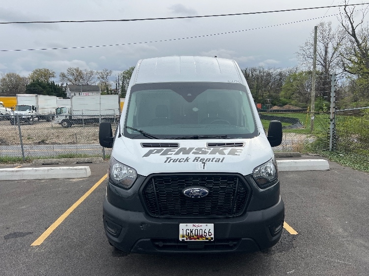 Used 2023 Ford Transit 250 - photo 2