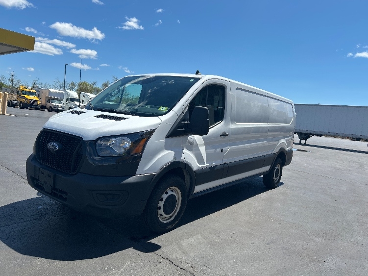 Used 2021 Ford Transit 250 - photo 5