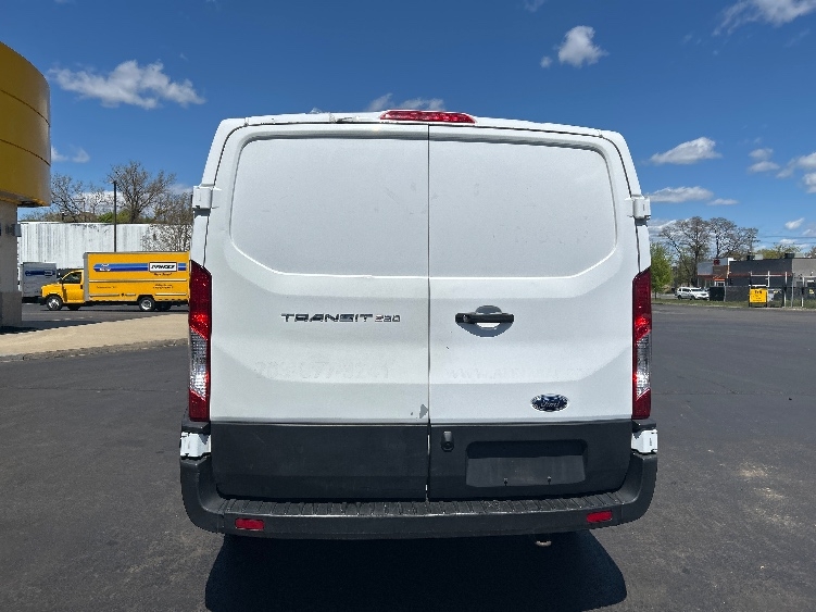Used 2021 Ford Transit 250 - photo 9