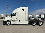 Used 2022 Freightliner Cascadia Detroit DD15AT Semi Truck with Sleeper Cab for sale #419188 - photo 4