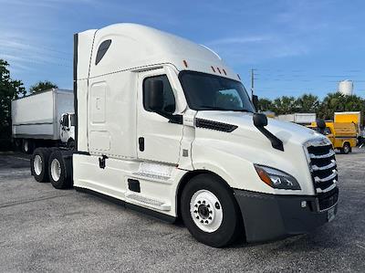 Used 2022 Freightliner Cascadia Detroit DD15AT Semi Truck with Sleeper Cab for sale #419190 - photo 1