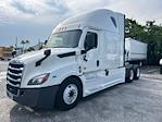 Used 2022 Freightliner Cascadia Detroit DD15AT Semi Truck with Sleeper Cab for sale #419190 - photo 3