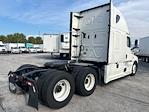 Used 2022 Freightliner Cascadia Detroit DD15AT Semi Truck with Sleeper Cab for sale #419190 - photo 7