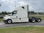 Used 2022 Freightliner Cascadia Detroit DD15AT Semi Truck with Sleeper Cab for sale #419330 - photo 4