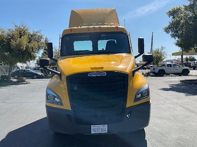 Used 2022 Freightliner Cascadia Detroit DD13 Semi Truck for sale #419466 - photo 2