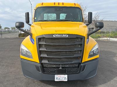 Used 2022 Freightliner Cascadia Detroit DD13 Semi Truck for sale #419504 - photo 2