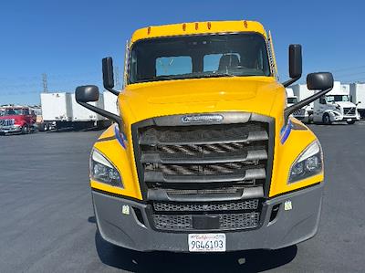 Used 2022 Freightliner Cascadia Detroit DD13 Semi Truck for sale #419508 - photo 2