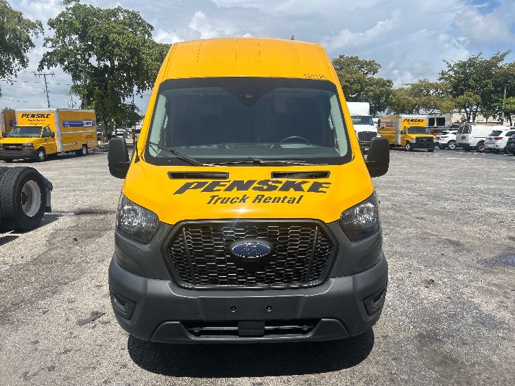 Used 2023 Ford Transit 250 - photo 2