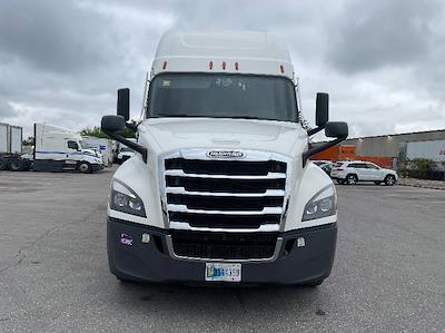 Used 2022 Freightliner Cascadia Detroit DD15AT Semi Truck with Sleeper Cab for sale #421644 - photo 2