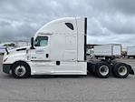 Used 2022 Freightliner Cascadia Detroit DD15AT Semi Truck with Sleeper Cab for sale #421644 - photo 4