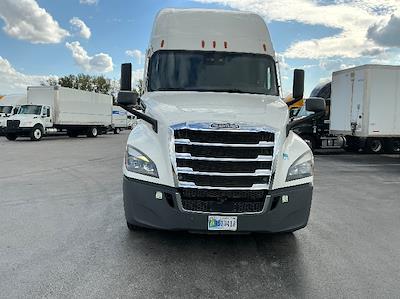 Used 2022 Freightliner Cascadia Detroit DD15AT Semi Truck with Sleeper Cab for sale #421651 - photo 2