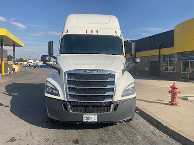 Used 2022 Freightliner Cascadia Detroit DD15AT Semi Truck with Sleeper Cab for sale #421687 - photo 2