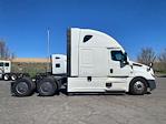 Used 2022 Freightliner Cascadia Detroit DD15AT Semi Truck with Sleeper Cab for sale #421689 - photo 8
