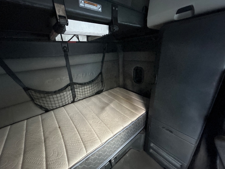 Used 2022 Freightliner Cascadia - photo 19