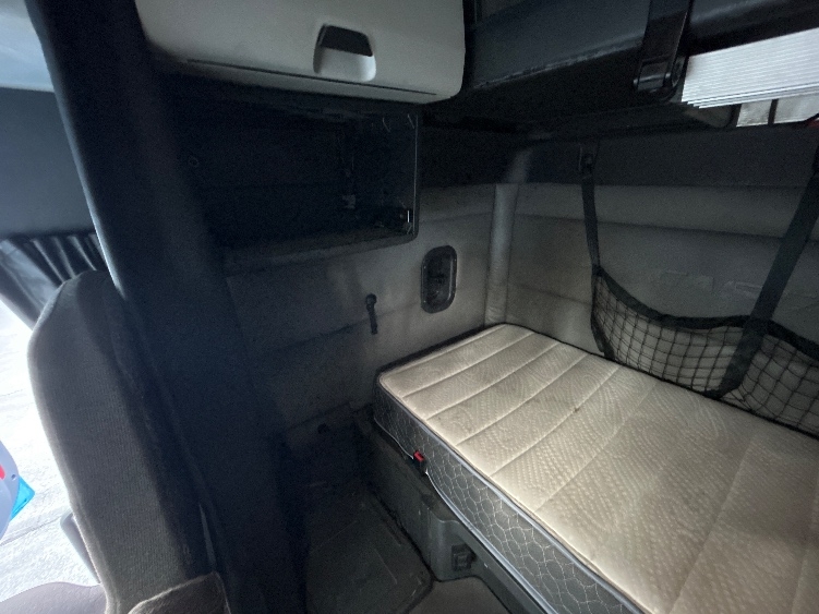 Used 2022 Freightliner Cascadia - photo 21