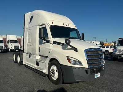 Used 2022 Freightliner Cascadia - photo 1