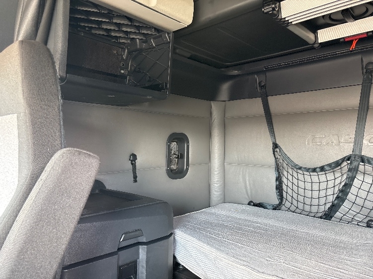 Used 2022 Freightliner Cascadia - photo 21