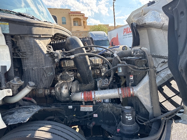 Used 2022 Freightliner Cascadia - photo 22