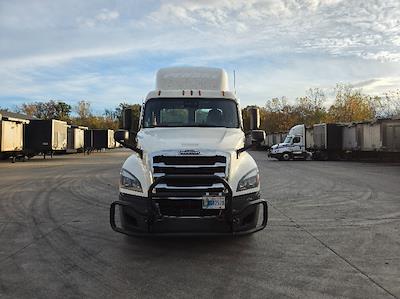 Used 2022 Freightliner Cascadia Detroit DD15AT Semi Truck for sale #421971 - photo 2