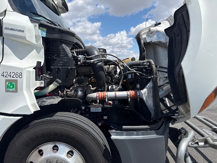 Used 2022 Freightliner Cascadia - photo 22