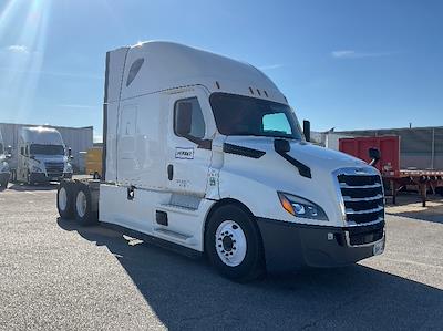 Used 2022 Freightliner Cascadia - photo 1