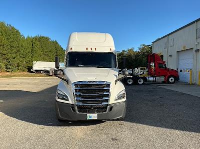 Used 2022 Freightliner Cascadia Detroit DD15AT Semi Truck with Sleeper Cab for sale #424446 - photo 2