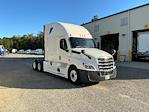 Used 2022 Freightliner Cascadia Detroit DD15AT Semi Truck with Sleeper Cab for sale #424446 - photo 1