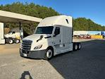 Used 2022 Freightliner Cascadia Detroit DD15AT Semi Truck with Sleeper Cab for sale #424446 - photo 3