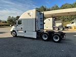 Used 2022 Freightliner Cascadia Detroit DD15AT Semi Truck with Sleeper Cab for sale #424446 - photo 5