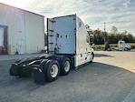 Used 2022 Freightliner Cascadia Detroit DD15AT Semi Truck with Sleeper Cab for sale #424446 - photo 7